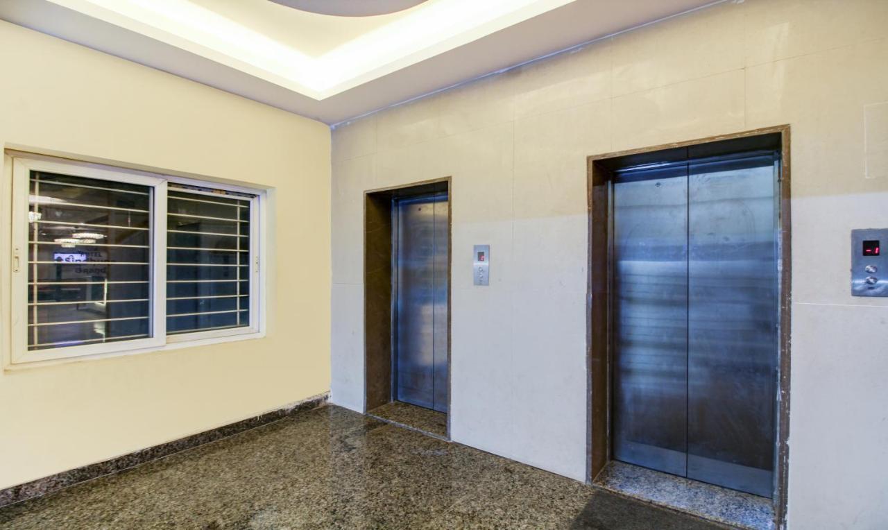Treebo Trend Sindhura Grand Hotel Hyderabad Exterior photo